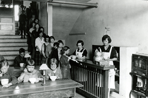 Big Thompson School Lunch, 1927