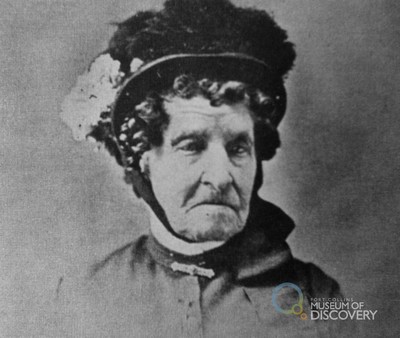 Elizabeth Stone