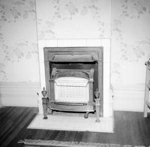 Fireplace/heater on south wall